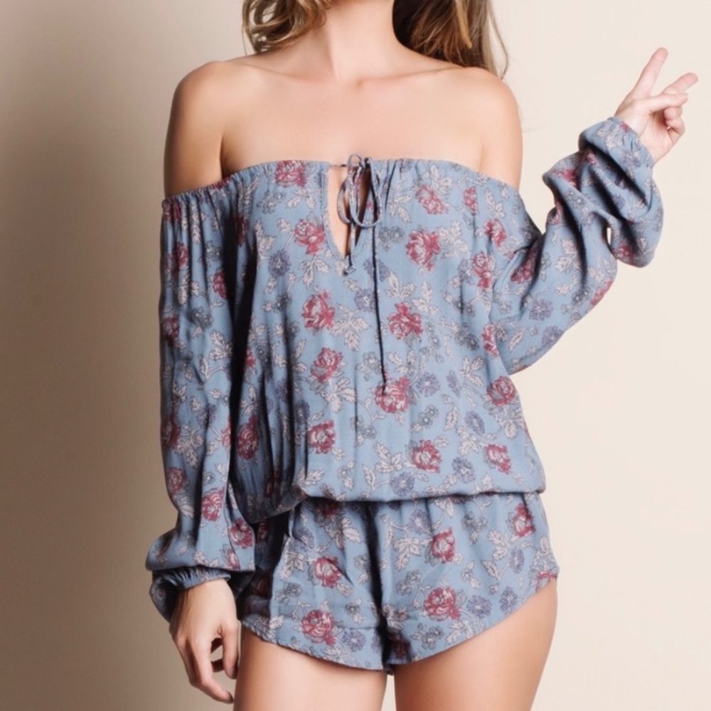 *Hot Deal 🌸Honey Punch Off Shoulder Floral Romper